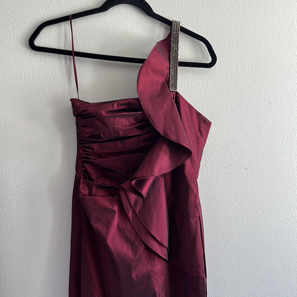 Kay Unger New York Satin One Shoulder Floor-Length Ruffled Formal Evening Dress